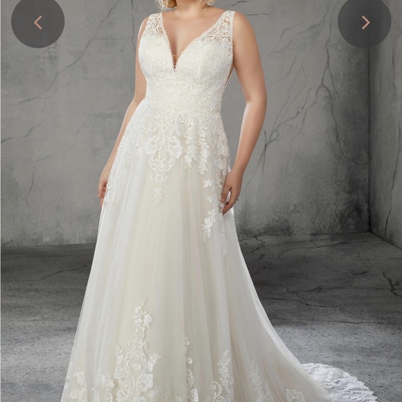 Morilee 
Venice Lace
Embroidered Lace Appliqués A-Line, Wide Scalloped Hemline - Picture 4 of 5